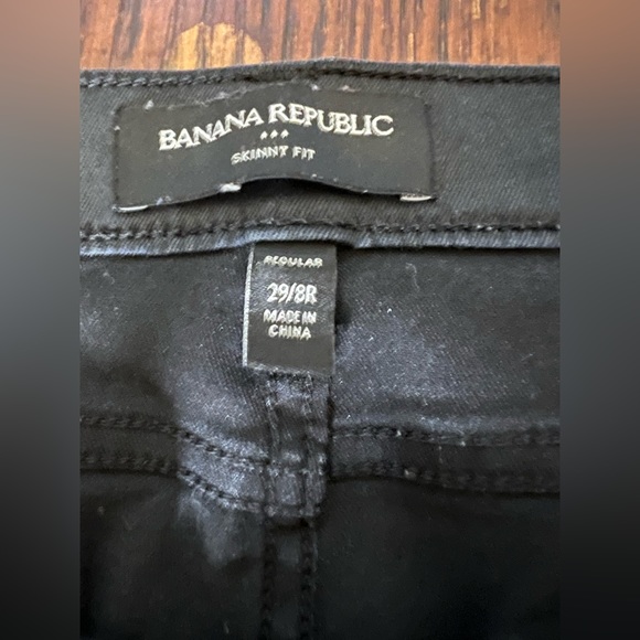 EUC Banana Republic Black Shiny Skinny Fit Stretch Denim Jeans Sz 29/8R - Picture 5 of 6